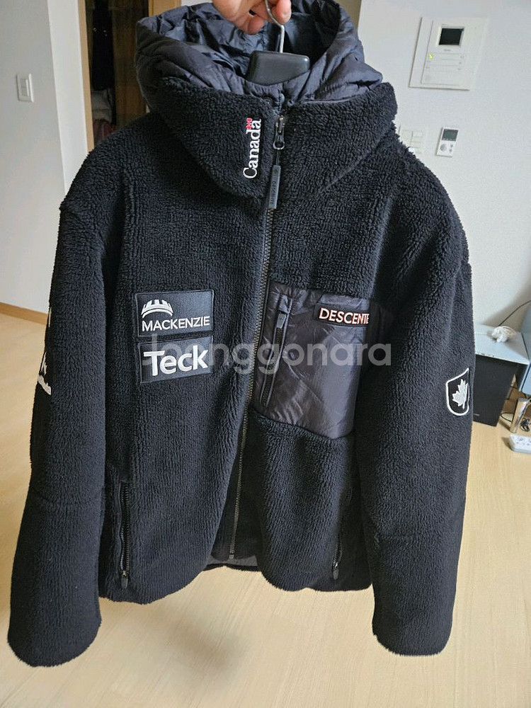 데상트 23FW 플리스패딩팔아요(100)--0