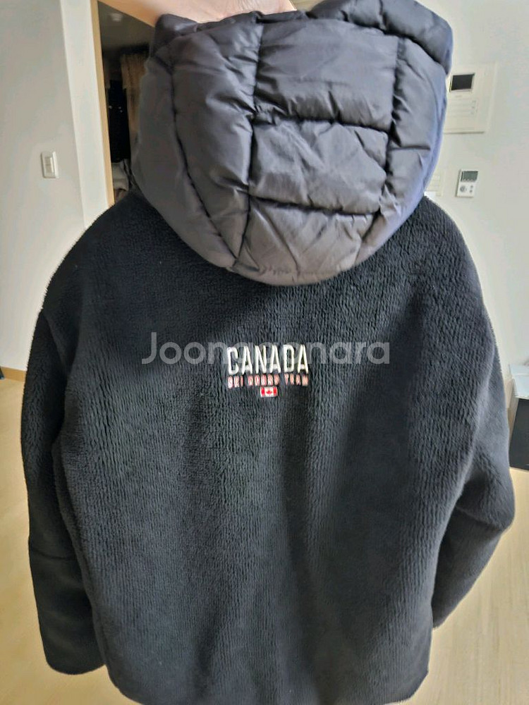 데상트 23FW 플리스패딩팔아요(100)--1