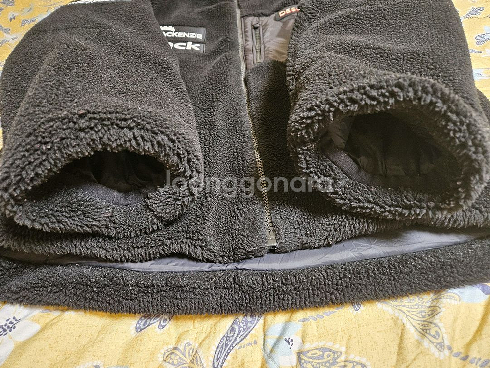 데상트 23FW 플리스패딩팔아요(100)--4