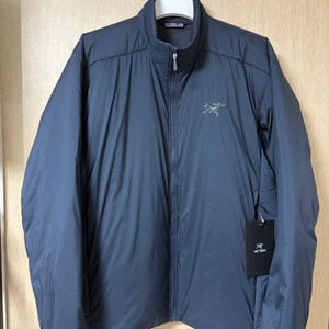 아크테릭스/25fw 아톰 SV 논후드 블랙사파이어/XL