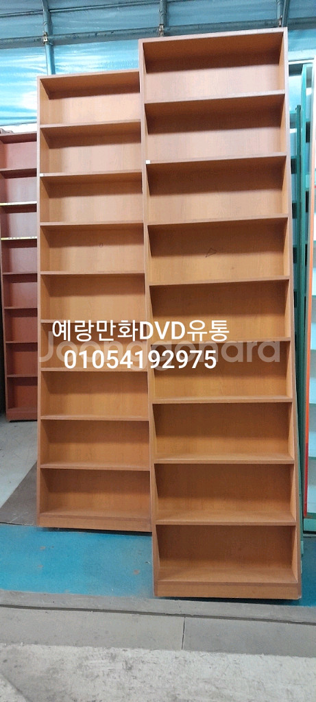 300개 만화방책장 만화카페책장 선반 다이 칸막이 진열--0