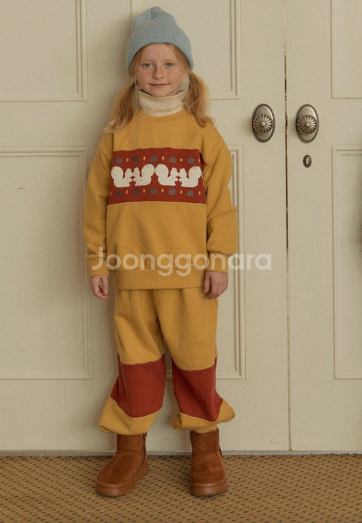 아프리콧스튜디오 홀리데이 셋업 세트 (130)--0