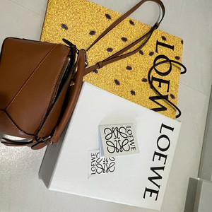 로에베 퍼즐백 미니