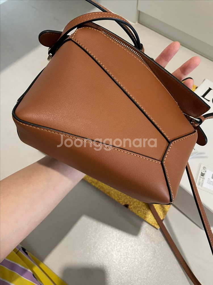 로에베 퍼즐백 미니--4