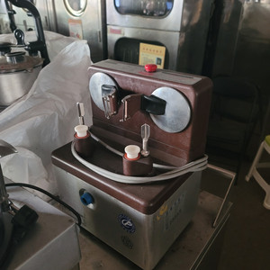 과일 깎는 기계.사과탈피기..감탈피기..과일 박피기..