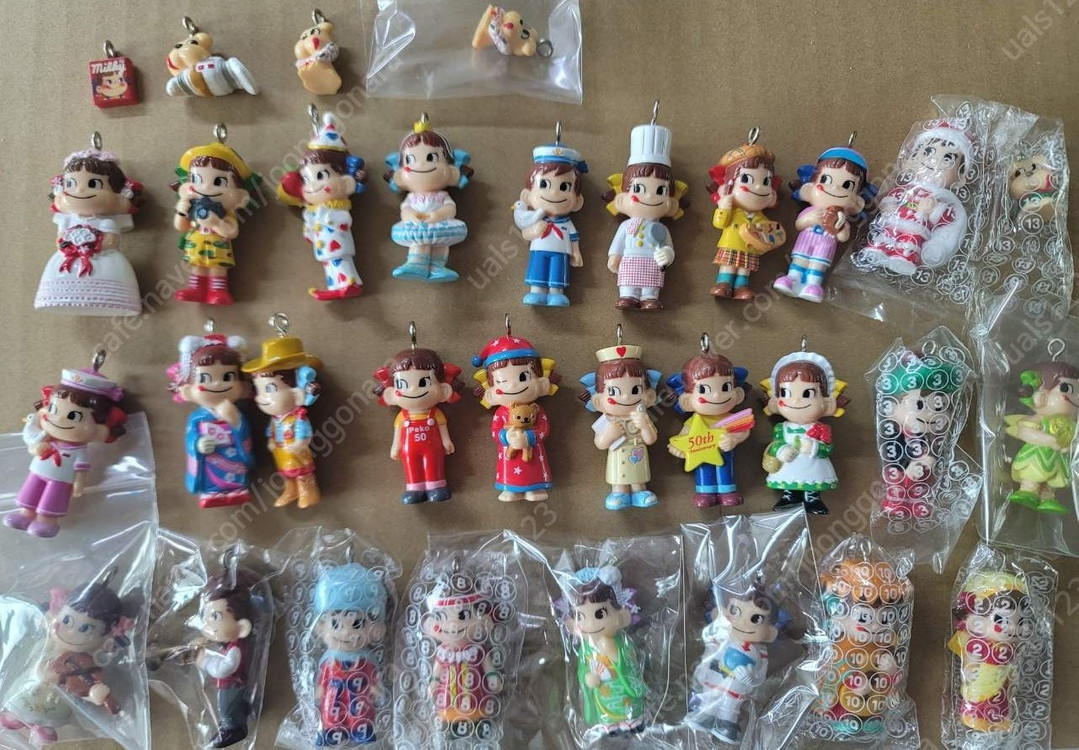 페코짱1 피규어 스트랩 뱃지 판매합니다--4