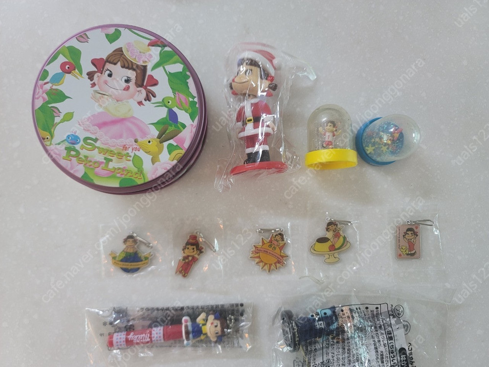 페코짱1 피규어 스트랩 뱃지 판매합니다--9