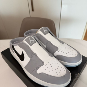 나이키 조던 뮬 300사이즈 새상품