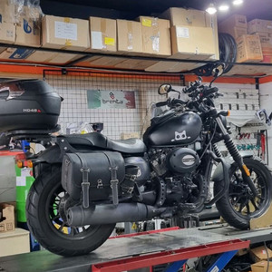 KR모터스 아퀼라 300