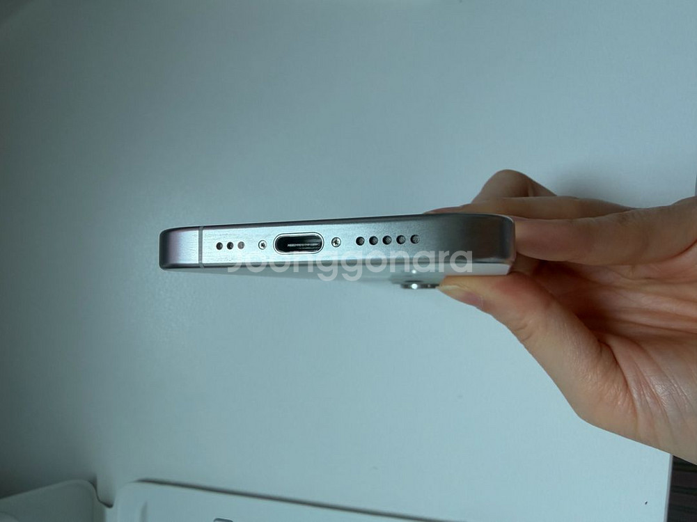 아이폰 15 프로 256gb 화이트--6