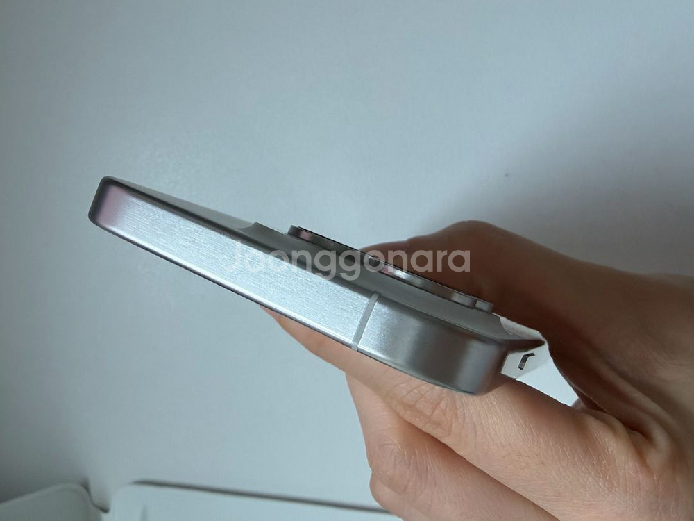 아이폰 15 프로 256gb 화이트--4