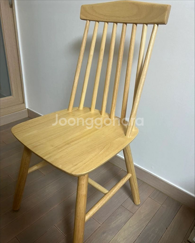 [식탁 의자] 원목 식탁 의자 2개 저렴하게 판매합니다--0