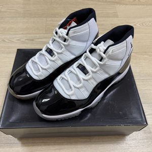 [275] 새제품 조던11 콩코드 2018