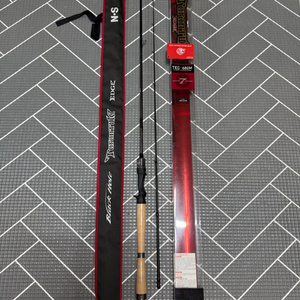 엔에스 타란튤라 엣지 배스낚시대 상태S급 판매합니다