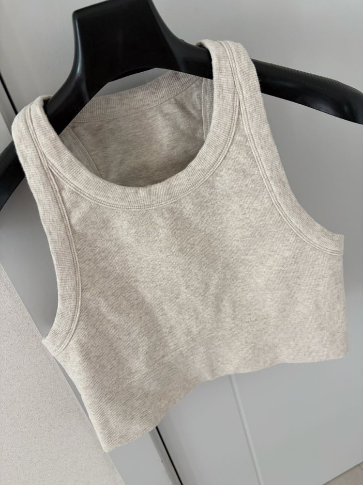 알로요가 ALO 하이넥 브라탑 (L사이즈)--1