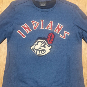 MLB 맨투맨티 95 사이즈입니다