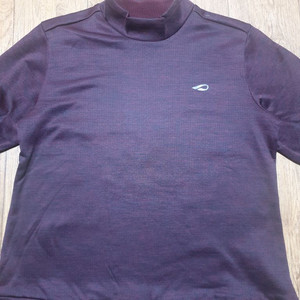 프로스펙스 반목티 100 사이즈입니다