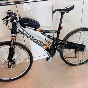 캐논데일 러쉬 팀 레플리카 MTB 자전거