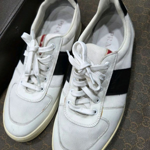 프라다 스니커즈