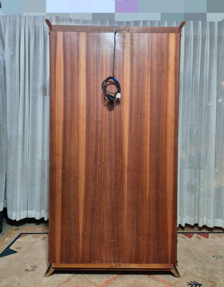 영국 엔틱 유리선반 조명 장식장 이미지