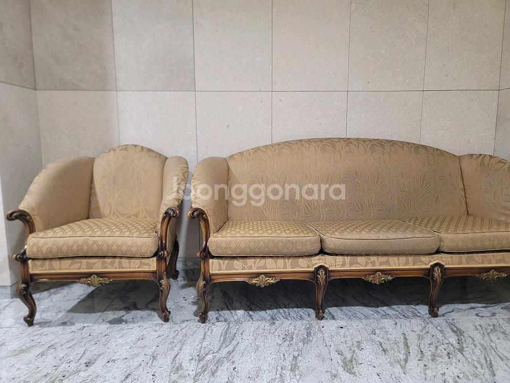 이태리 엔틱 3인소파+1인소파세트--0