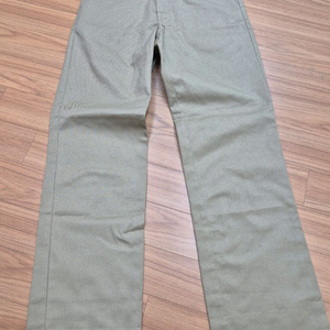 디키즈 남성 면바지 판매합니다. 스타일 번호는 DSF5