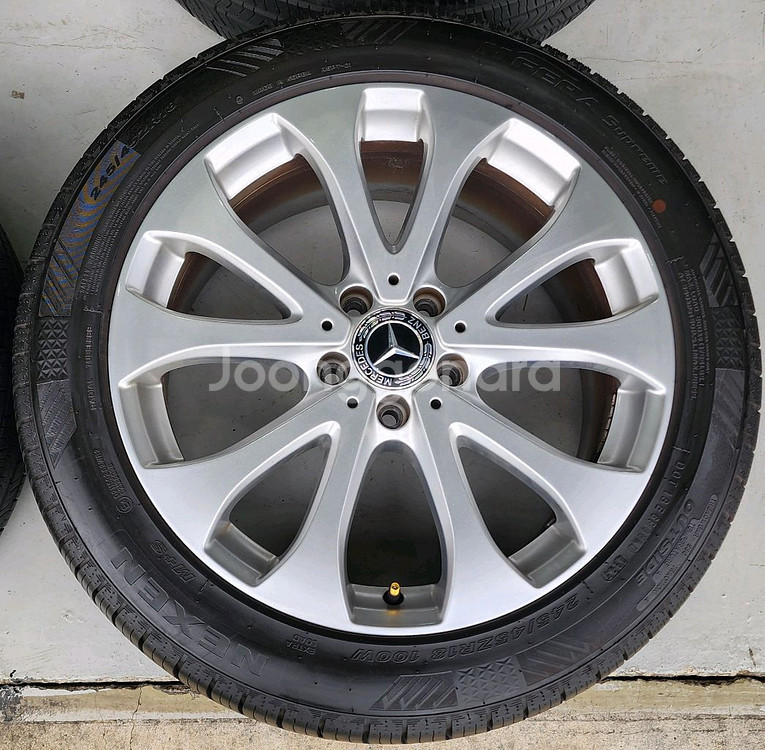 벤츠 W213 E클래스 익스클루시브 18인치 휠타이어--4