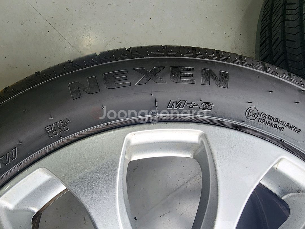 벤츠 W213 E클래스 익스클루시브 18인치 휠타이어--5