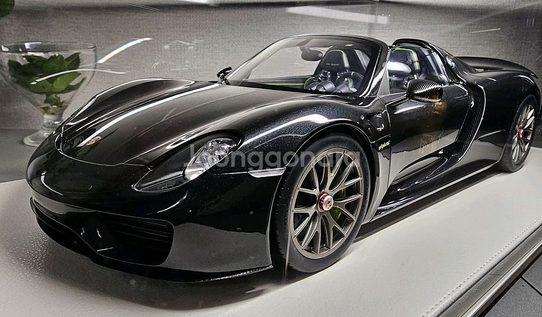 1:12 다이캐스트 오토아트 918 스파이더 블랙--0
