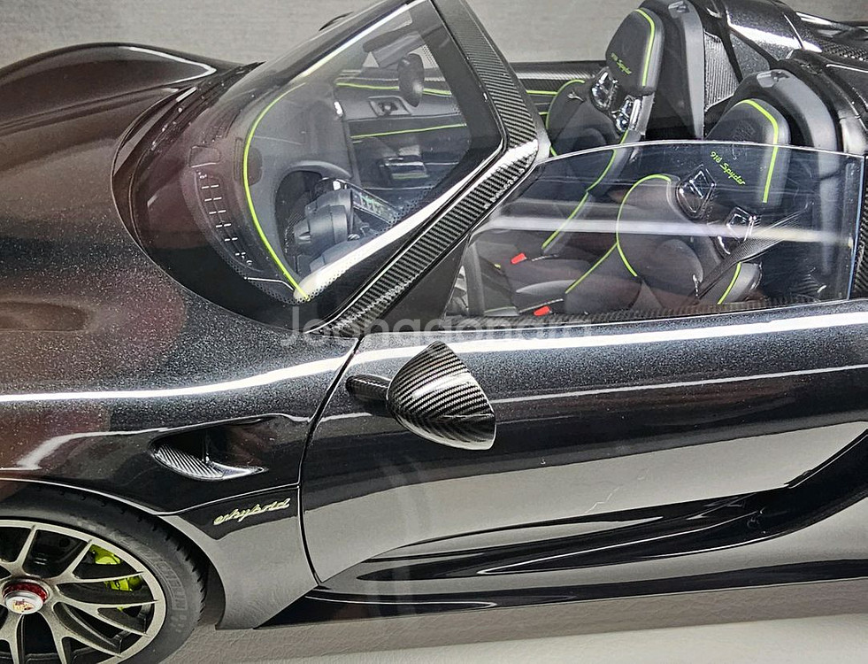 1:12 다이캐스트 오토아트 918 스파이더 블랙--7