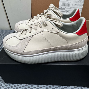 오니츠카타이거 델리시티 270