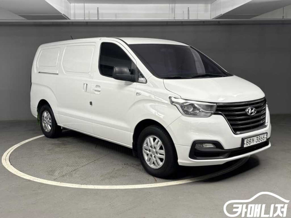 [현대]더 뉴 그랜드 스타렉스 2WD 밴 3인승 LPi 이미지
