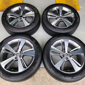 제네시스 GV80 20인치 휠타이어, 265 50 20