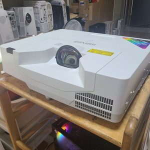 단초점 레이저 중고빔프로젝터 맥셀 MP-V5002
