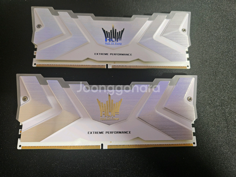 DDR4 3600클럭 16g 한정판 갤럭시 화이트램--0