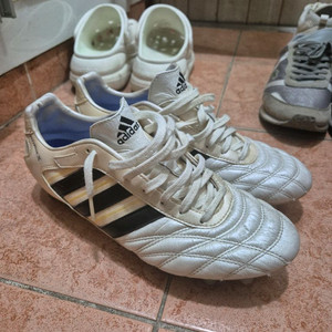 아디다스 파티쿠X 축구화 265