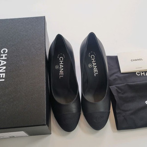 샤넬 cc로고 구두 하이힐 37사이즈 100만원 새상품