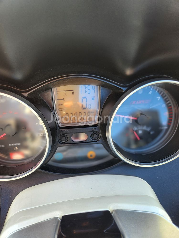 아프릴리아 srv850 16년 2만 아크라 구변완료--9