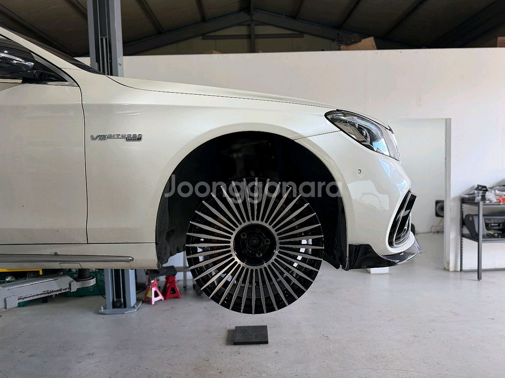 21인치 10j45 휠 판매합니다.--0