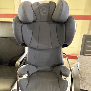 싸이벡스 카시트