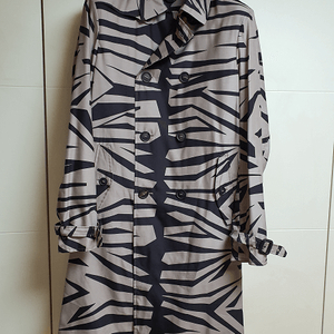 버버리프로섬 / 지브라 트렌치코트 / 50