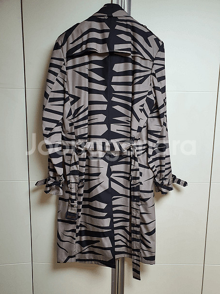 버버리프로섬 / 지브라 트렌치코트 / 50--5