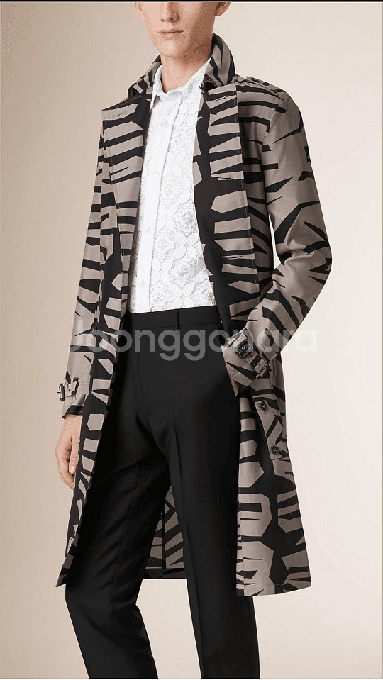 버버리프로섬 / 지브라 트렌치코트 / 50--6