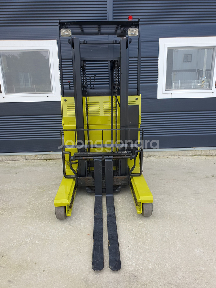 [팔아요] 클라크 1.5톤 전동(입식) 지게차--2