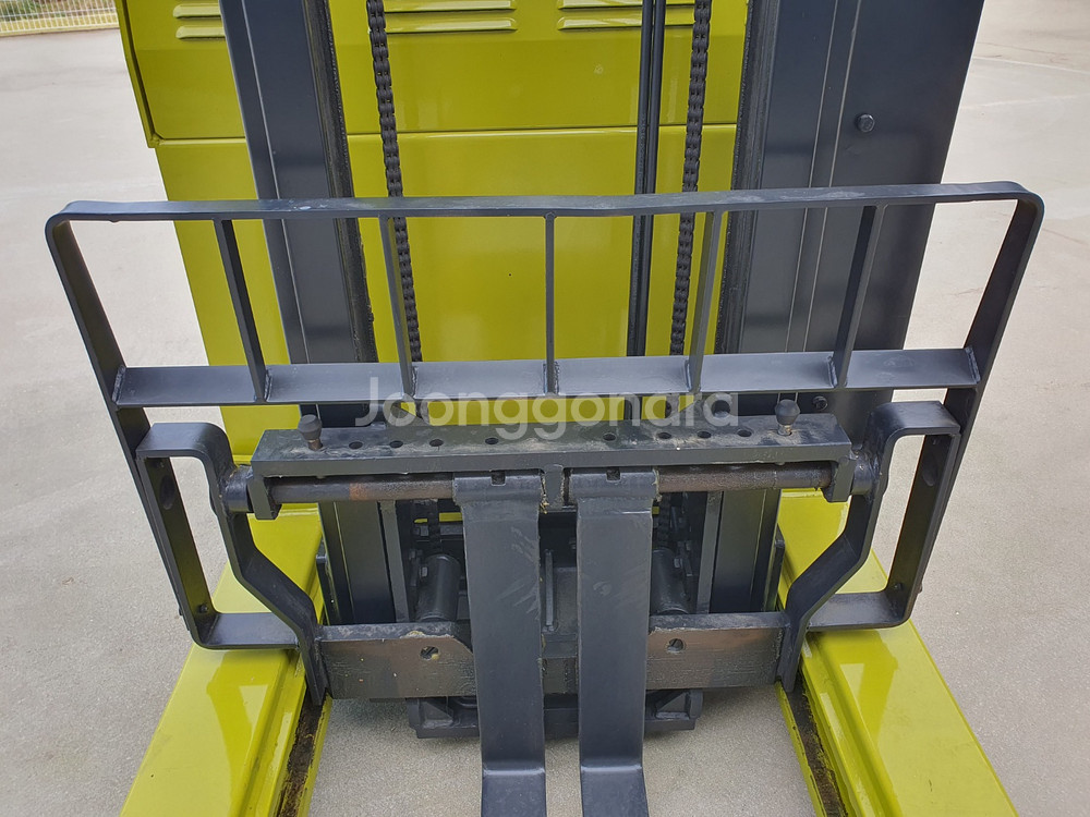 [팔아요] 클라크 1.5톤 전동(입식) 지게차--3