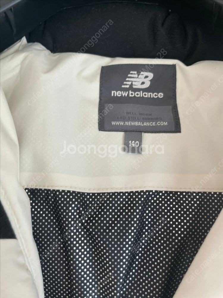 뉴발란스 여아 패딩 140--2