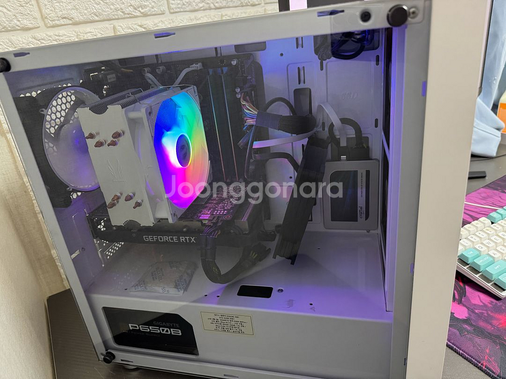 i7 8700반본체팝니다--0