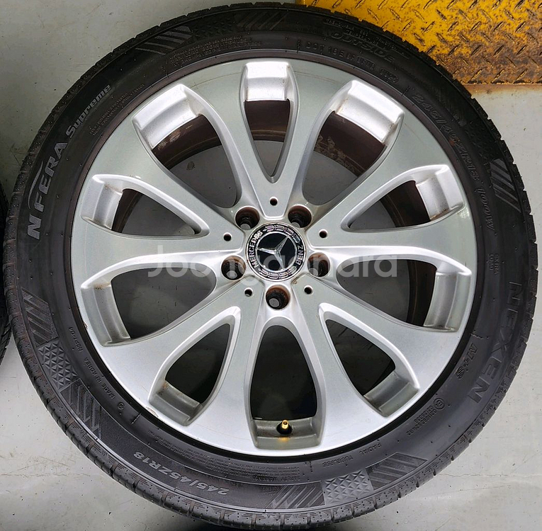 벤츠 W213 E클래스 익스클루시브 18인치 휠타이어--2