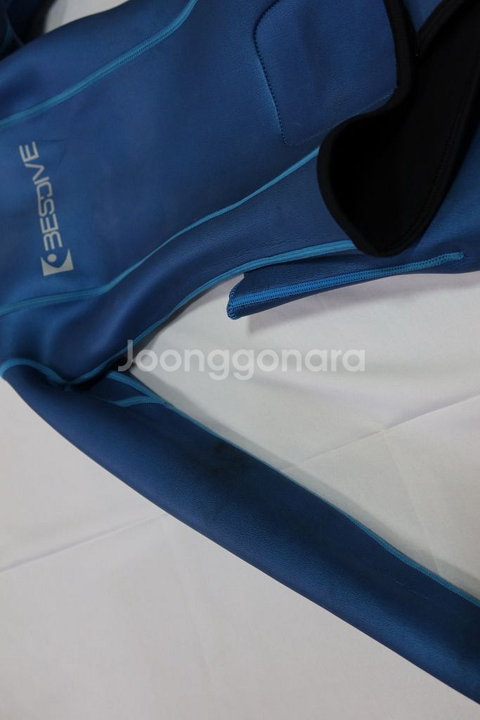 베스트다이브 슈퍼컴퍼짓스킨 후드리스 다이빙슈트 2mm--1