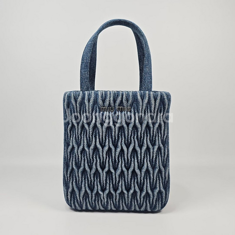 미우미우 마테라쎄 로고 데님 체인 토트백--2